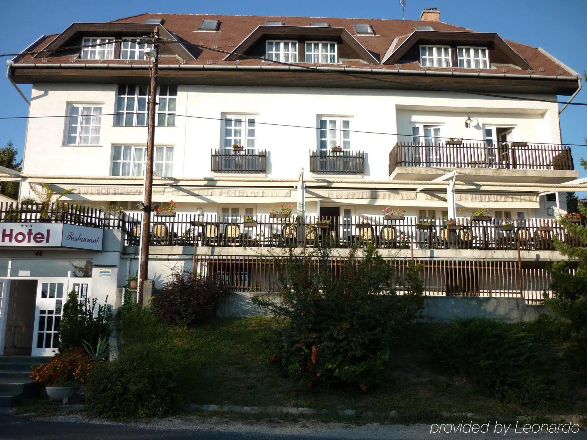 Budai Hotel Budapest Exteriör bild