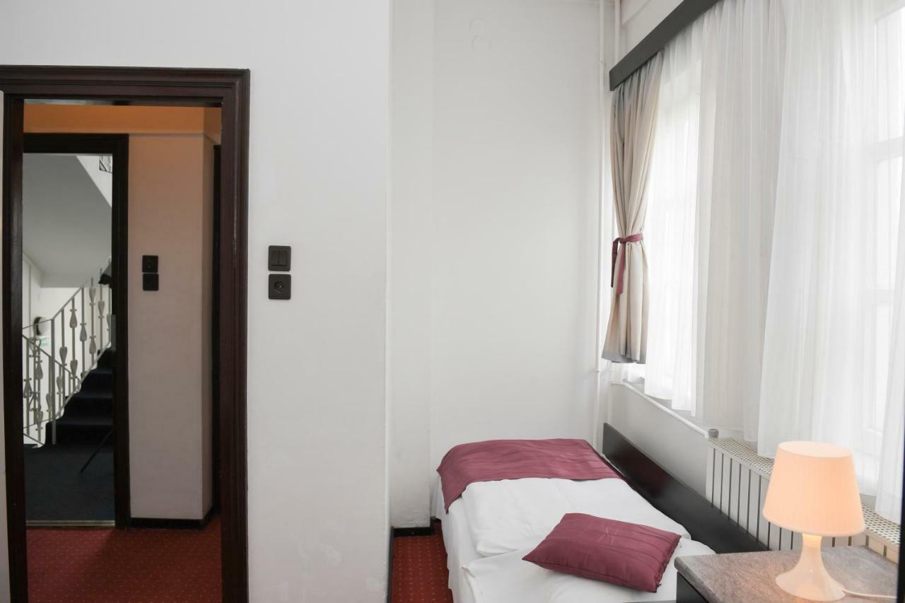 Budai Hotel Budapest Exteriör bild